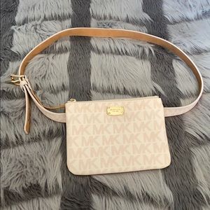 Michael Kors fannypack